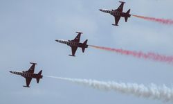 Mersin'de jet uçak sesleri nereden, neden geliyor? (17 Nisan 2025 Perşembe)
