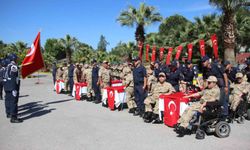 Aydın'da engelli bireyler temsili askerlikle üniforma giyerek yemin etme gururunu yaşadı