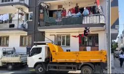 Efeler'de mahalleliyi bıktıran çöp ev