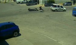 Efeler'de motosikletle ticari araç çarpıştı: 2 ağır yaralı