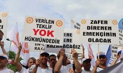 Türk-İş'ten AK Parti önünde eylem