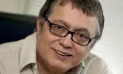 Gazeteci Hikmet Çetinkaya hayatını kaybetti