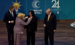 Çerçioğlu'na AK Parti rozeti takıldı