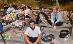 Balıkesirliler geceyi sokakta geçirdi