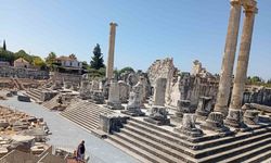 Dünyanın ilk kehanet merkezi Apollon Tapınağı, ziyarete açıldı