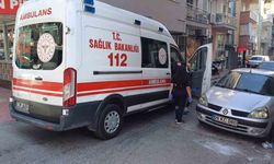 Motosikletten düşüp yaralandı