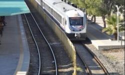 Memurlar iş bıraktı, Aydın'da tren seferleri durdu