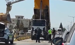 Açık unutulan damper, PTS direğine çarptı