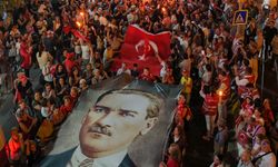 Efeler, Fener Alayı'nda buluştu