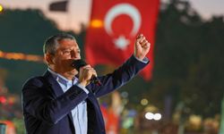Özgür Özel herkesi CHP İstanbul İl Binası'na çağırdı