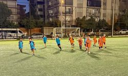 Geleceği̇n futbolcuları Efeler’de yeti̇şi̇yor