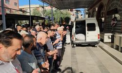Sevilen esnafın cenazesi asansörle indirildi