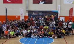 Badminton Veteranlar Türkiye Şampiyonası Kuşadası’nda tamamlandı