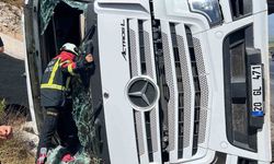 Didim'de tır devrildi: 1 yaralı