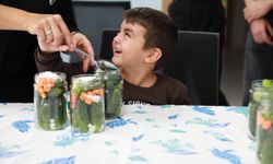 Efeler'in özel öğrencilerinden renkli etkinlik