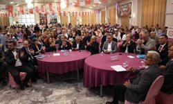 Efeler Belediye Başkanı Anıl Yetişkin, CHP Efeler İlçe Başkanlığı seçimini kazanan Kaan Erçetin'i tebrik etti