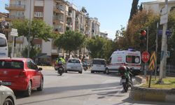 Efeler'de ticari araç ile motosiklet çarpıştı: 1 yaralı