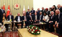 Özel'den Babacan'a Destek Telefonu: "Erdoğan'la Görüntünüzü Yadırgamadım"