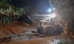 Efeler'in O Mahallelerinde Yağmur Değil Sel Yağdı, Başkan Yetişkin'den İlk Açıklama!