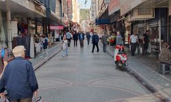 Efeler'de en işlek cadde motosiklet trafiğine de kapatıldı