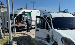 Fethiye’de Ambulansla Ticari Araç Çarpıştı: İkisi Hafif Üç Kişi Hastaneye Kaldırıldı