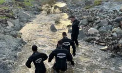 Foça'daki selde kaybolan vatandaş aranıyor