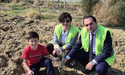Çocuklar ÇEVAK öncülüğünde fidanları toprakla buluşturdu