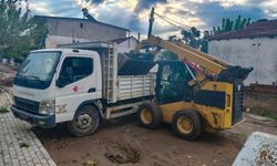 Altyapı yetersizli̇ğinin yol açtığı sorunları Efeler Belediyesi siliyor