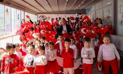 Efeler'in minik öğrencileri Cumhuriyet Bayramı'nı kutladı