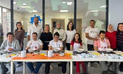 Efeler'in özel bireyleri "Meslek Mutfağı"nda üretime başladı