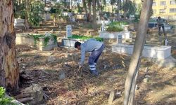Efeler Belediyesi Mezarlıklarda Bakım Çalışmalarını Sürdürüyor
