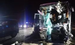 Denizli'de minibüs yolcu otobüsüyle çarpıştı: 1 ölü, 13 yaralı