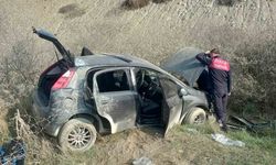 Efeler'de otomobil kontrolden çıktı: 3 yaralı