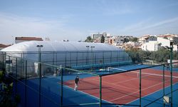 Kuşadası Tenis Kulübü’nde ’balon kort’ yapımı tamamlandı