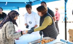 Didim'de duygu dolu anlar: Merhume başkan Gülşah Durbay için binlerce kişilik lokma hayrı