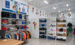 Kuşadası Ada kıyafet evi dayanışmanın en güzel örneği oluyor