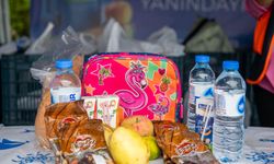 Kuşadası'nda beslenme çantalarını belediye dolduruyor