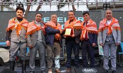 Başkan Yetişkin Eğrikavak Kestane ve İncir Festivali’ne can verdi, açılışta alkışlarla karşılandı