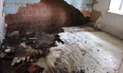 Efeler'de tutuşan tahtalar yangın çıkarttı