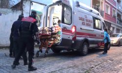 Efeler'de yakınlarının haber alamadığı kadın yatağında baygın bulundu