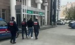 Kuşadası'nda altın bilezik hırsızı yakalandı