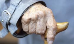 En düşük emekli aylığını da içeren kanun teklifi komisyondan geçti