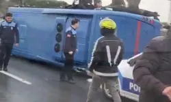 İstanbul'da Hasdal yolu Kemerburgaz istikametinde cezaevi aracı devrildi