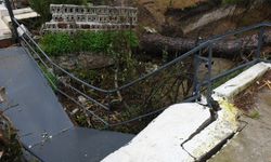 Kuşadası Belediyesi ekipleri olası facianın önüne geçti