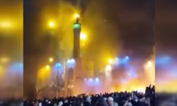 İran'da cami ve belediye binası ateşe verildi