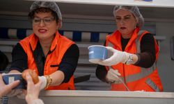 Kuşadası Belediyesinden içler ısıtan sıcak çorba