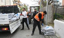 Zemheri soğuklarında Kuşadası Belediyesi'nden sıcak hamle