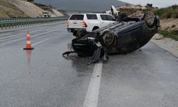 Kuyucak’ta otomobil takla attı, sürücü ağır yaralı