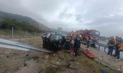 Yenipazar'da kontrolden çıkan araç bariyere çarptı: 2 ölü