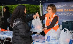 Kuşadası'nda Beslenme Çantası Desteği Devam Ediyor